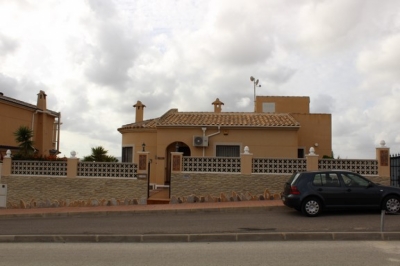 Villa - Alquiler - Benijófar - Alicante