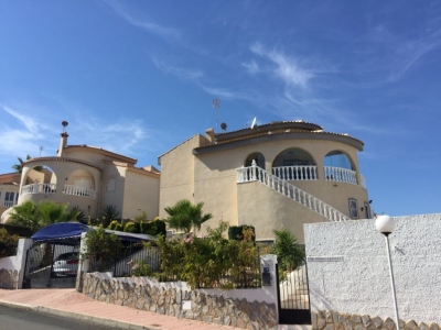 Villa - For rent - Ciudad Quesada - Alicante