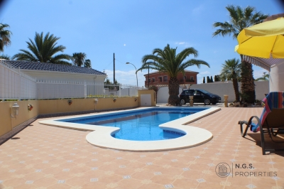 Villa - For rent - Ciudad Quesada - Alicante