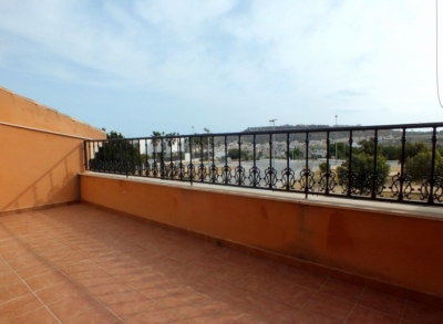 Terraced house - For rent - Benijófar - Alicante