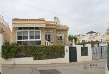 Chalet - For rent - Ciudad Quesada - Alicante