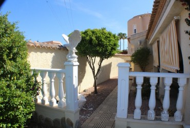 Villa - For rent - Ciudad Quesada - Alicante