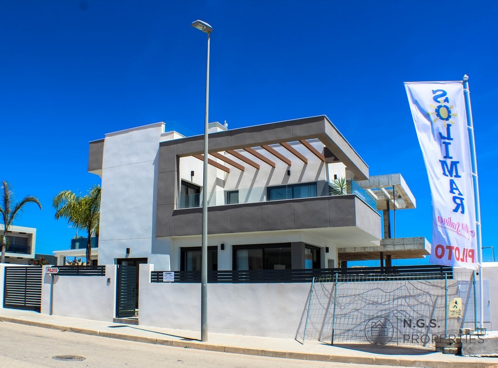 Villa - For sale - LOS MONTESINOS - Alicante