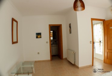 Villa - For rent - Torrevieja - Alicante