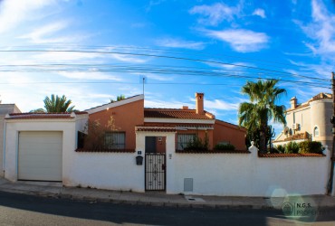 Chalet - For rent - Ciudad Quesada - Alicante