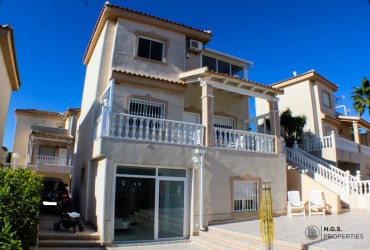 Chalet - For rent - Ciudad Quesada - Alicante