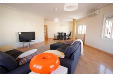 Casa esquina - En venta - LOS MONTESINOS  - Alicante