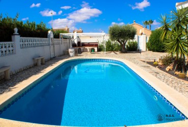 Villa - For rent - Ciudad Quesada - Alicante