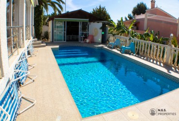 Villa - For rent - Ciudad Quesada - Alicante