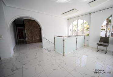 Villa - For rent - Ciudad Quesada - Alicante