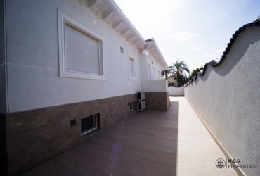 Villa - For rent - Ciudad Quesada - Alicante