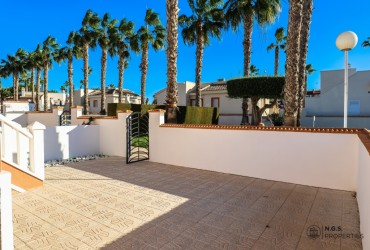 Corner house - For rent - Ciudad Quesada - Alicante