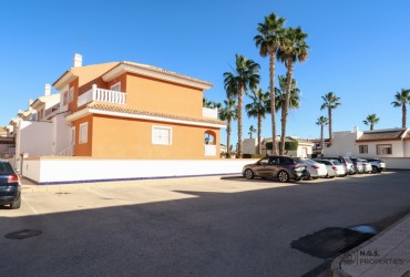 Corner house - For rent - Ciudad Quesada - Alicante